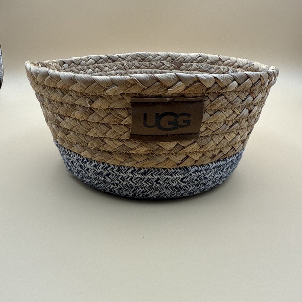 Round UGG Two-Tone Tabletop Organizer Basket with Leather Logo Patch Straw Rope